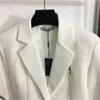 Kadın Tasarımcı Ceket Kadınları Moda Moda Sonbahar Beyaz Blazer İşlemeli Mektup İnce Fit Uzun Kollular Ceketler Kadın Ceket