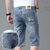 Jeans pour hommes Designer de luxe Marque de mode européenne Short en denim pour hommes Stretch coréen Slim Fit Tube droit brodé Pantalon moyen à cinq points et cheval WZCR