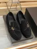 Ny 2023 manlig affärsfest bröllopsklänningskor glider på bekväma loafers varumärke designer klassiska oxford skor mäns fritidlägenheter storlek 38-44