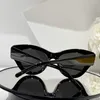 506 Occhiali da sole Donna Nero / Nero Cat Eye Occhiali da sole moda estiva Sunnies gafas de sol Sonnenbrille Occhiali da sole UV400 Occhiali con scatola