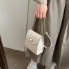 Kvällspåsar kvinnor mode axelväska enkla halm damer pärla prydnadssatchel elegant crossbody shopper kvinnors plånböcker