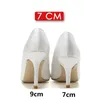 Cyrstal White 414 Zapatos de vestir de satén de colores Zapatos de tacón con diamantes de imitación Hebilla cuadrada Punta estrecha Slip-on Stiletto Tacones altos Novia Tamaño grande 530