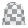 Bérets gris et blanc damier Skullies bonnets chapeaux décontracté hommes femmes casquettes de Ski chaud double usage Bonnet tricoté chapeau