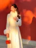 Kobiety łączy 2023 Elegancki biały futrzany kołnierz wełniane płaszcze kobiet Slim a linia w stylu chińsko -chińska długość vintage gęsta ciepło 231124