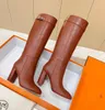 2024 kutu lüks tasarımcı deri kadın botlar çöl bot flamingos gerçek deriler kaba kış tasarımcıları ayakkabı platformu Martin kadın diz botları