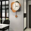 Relógios de parede Personalidade nórdica Criativo Pendulum Relógio Sala de estar Decoração de geometria Design de moda silenciosa decoração moderna