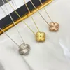 Popular all-match jóias designer de flores 18k corrente de ouro quatro folhas trevo colar menina pingente de alta qualidade luxo ágata diamante delicadeza pingente feminino