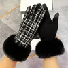 Designer winter Bow Furry Gloves Women Sheepskin Mittens Thick Leather Cashmere lining Glove Christmas Gifts 2311275Z