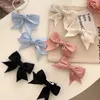 Hårtillbehör 2st Clips Girl Women Satin Hairn Pins Söta söta babyprinsessor Butterfly Barrettes Headwear Party Gifts