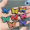 Accesorios para piezas de zapatos Venta al por mayor 100 piezas Mariposas de insectos Colorf Pvc Charms Shoecharm Hebillas Adornos de plástico de moda Soft Rubbe Dho0X