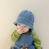 Caps hoeden opvouwbare baby denim emmer hoed vintage kinderen zonbeveiliging caps zomer visser hoed winddichte riem jongens meisjes zonneschade hoed 230427