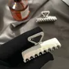 Designer merk Metaal Haai Haarclip Klassiek P Driehoek Zwart Luxe Letter Haarclip Dames Hoge kwaliteit Cadeau Haarsieraden Vintagestijl Goud Zilver Hoofddeksels