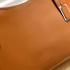Bolsa de designer de moda A nova versão em couro é macia e texturizada com alça de ombro ajustável tamanho clássico 33x26 x 15cm caixa de presente dobrável Sacola