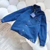 23SS Nytt tillfälligt modetryckt brevmönster Jeans Super Cool Denim Set Men's Jacket Windbreaker Leather Jackets för XS-L