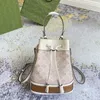 Modeontwerpertas heren en dames mini -bucket tas 550621 grote capaciteit draagbare handtas klassieke vintage enkele schoudertas