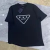 Nouvelle version avancée T-shirt pour hommes Italie Vêtements à la mode Paa Triangle Lettre imprimé Couple d'été Coton Round Neck Mens Womens Fashion