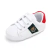 First Walkers Spring Baby Shoes Boy Girl Breattable Toddler Fashion Spädbarn Sneakers mjuka bekväma 0-18 månader