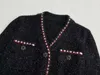 Kvinnors tröjor Designer Luxury Can2023 Autumn/Winter New Special Silver Silk Garn Blended Wool Handmased Ribbon Doft Coat DGH0