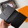 Designerin-Mens Passporthalter Frauen Brieftasche Blumendruckkartenhalter Leder-Frauen Geldbeutelabdeckungen für Pässe231K