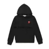 Comme des Hoodies and Blosy Skoczki Listki Skoczki Czerwone sercowe bluzy z kapturem Garcons Eye Red Hearts 296 575