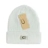 Beanie Designer Beanie Luksusowa czapka litera kolorowy moda wypoczynek powszechny wszechstronny czapka ciepły litera czapka świąteczna
