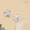 Studörhängen Autentisk 925 Sterling Silver Earring Fashion Style Petal inlaid Natural Freshwater Pearl Women Jewelry Gift