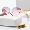 Lunettes de soleil de marque de designer pour femmes lunettes de soleil sans monture lentilles œil de chat branches en métal poli lunettes de soleil de type aile de papillon lentilles roses protection UV