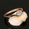 バンドリングZhouyang Wedding Ring for Woman for Cancise 4mm Round Cut Cubic Zirconia Rose Gold Engagement Fashion Jewelry Zyr422 Z0428