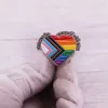 Você pode ser você mesmo comigo, bandeira de orgulho LGBT Pin Pin Rainbow Gay Broche Jewelry Pronome Pins de lapela Acessórios Gays I0428