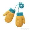 Mitaines pour enfants Mitaines pour enfants Gants tricotés en laine Plus Épaississement Chaud Mignon pendant des années Bébé Nouveaux petits gants de cou suspendus Doux R231128