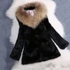 Fourrure nouveau manteau de fourrure de lapin pleine peau avec col de fourrure de raton laveur veste de fourrure de peau entière en gros faible remise vente pardessus SR29