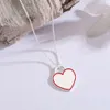 Boutique di gioielli collana regalo di San Valentino ciondolo d'amore a forma di cuore segno che cade colla smalto ornamento