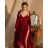 Vêtements de nuit pour femmes Femme 2pcs Robe Set Nightwear Sexy Patchwork Dentelle Mesh Velvet Chemise de nuit Automne Hiver Velour Home Robe Lounge Wear