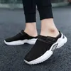 Sandalen Vulkanisieren Hausschuhe Schnürsenkel Wandern Küche Schuhe Luxus Designer Herren Sneaker Designer Läufer Mann Leder Wasser Tennis