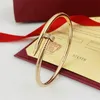 Projektant 18K złoty mankiet bransoletki Prezent biżuterii z pudełkiem klasyczny luksusowy diamentowy bransoletka paznokciowa dla dziewczyn mody para bransoletka bransoletka walentynkowa prezent