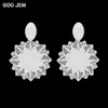 stud goo goo vintage All White Filigree Earrings رائعة الأذن للنساء المجوهرات الأنيقة YQ231128