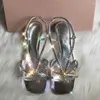 Zapatos de vestir Famoso diseño Mujeres Bordeadas Sandalias de diamantes de imitación Color Sólido Tacón alto Tacón abierto Ladies Stilettos Slip On Chaussures Femme