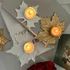 Ljushållare 1pc kreativt bord ljusstakar metall ornament bröllop dekor hem blad form ljusstake