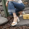 2023 Summer Nya skor Kvinna varumärke Kvinnor Plattform Skor Fashion Bekväm tjock sula Sandaler Square High Heels Storlek 43 45 46