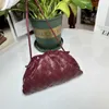 Borsa da donna Botteg Venet Pouch Baodie Family Pouch Mini Cloud Bag New Wine Red Taglia 22 Contatore