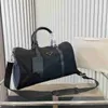 Tasarımcı Çantalar Erkek Moda Yüksek Kaliteli Duffel Torbalar Lüks Bagaj Beyefendi Ticaret Seyahat Çantaları Naylon Çantalar Büyük Kapasite Holall Bagajlarda Taşınıyor