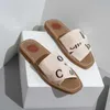 Sandalias de diseñador de verano Zapatillas de mujer Zapatillas de resina blanca de hueso bordadas Marca de lujo de mujer Alfabeto Sandalias occidentales Zapatillas Zuecos