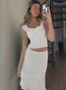 Tweede stuk jurk byemylove witte twee stukken sets dames zomer rokken outfits outfits kanten ruches tanktop en knie lengte rokken streetwear matching sets 230428