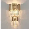 Wandlampen Postmoderne glans kristallen LED -lamp Goud metalen slaapkamerverlichting Affures Eetkamer Lichte foyer SCONCE
