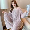 Dames Nachtkleding Kant Dames Pyjama Set Winter Fleece 2-delig Broek Thuis pak Pluizige knop Piiama Warm Effen Modieus Nachtkledij 2023