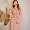 Roupas étnicas 2023 Verão Pink Pink Diamond Gold Gold Muslim Women With Hat Dress Dress Rhinestone Inlay Vestado de decote em V