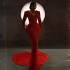 Luxuriöse Aso Ebi-Abschlussballkleider, glitzernde rote Spitze, Meerjungfrau-Abendkleid, Kristalle, Geburtstagsfeier, zweite Empfangskleider, afrikanische Verlobungskleider ST452