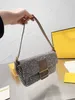 Женский роскошный Fenndl Faquen Bag Designer Bags сумки для плеч сумки для текстуры патент Braidr Bag Totebag New Fashion Trend Retro Envelope Bag Messenger сумка для кросс -кузово