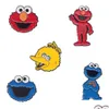 Tecknad accessoarer söta Sesame Street Badge Elmo Cookie Monster Metal Broschs ryggsäck LAPEL PIN Män emalj brosch cosplay gåva drop dhqly