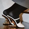 Nouveau Style étrange or lettre talon sandales été 2023 femmes robe fête chaussures de créateur mode luxe pantoufles Slingback